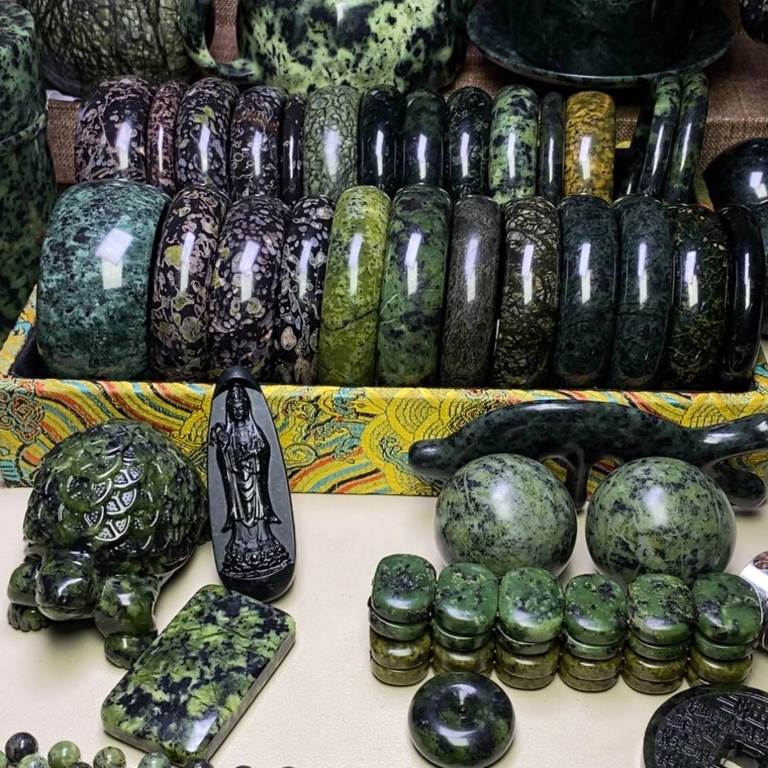 未镶嵌蛇纹石玉手链丫*
