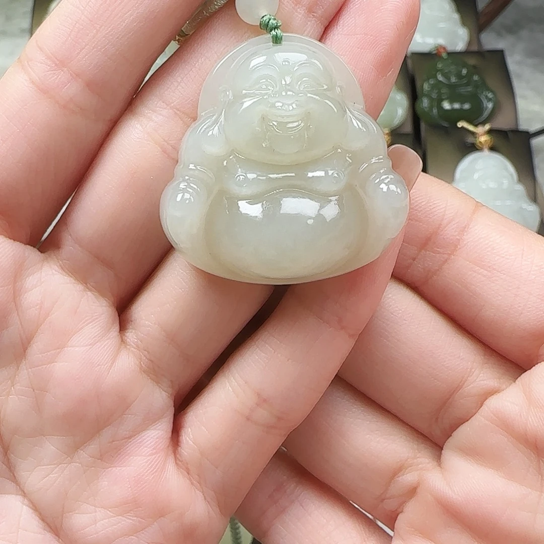 和田玉未镶嵌吊坠(赠链)