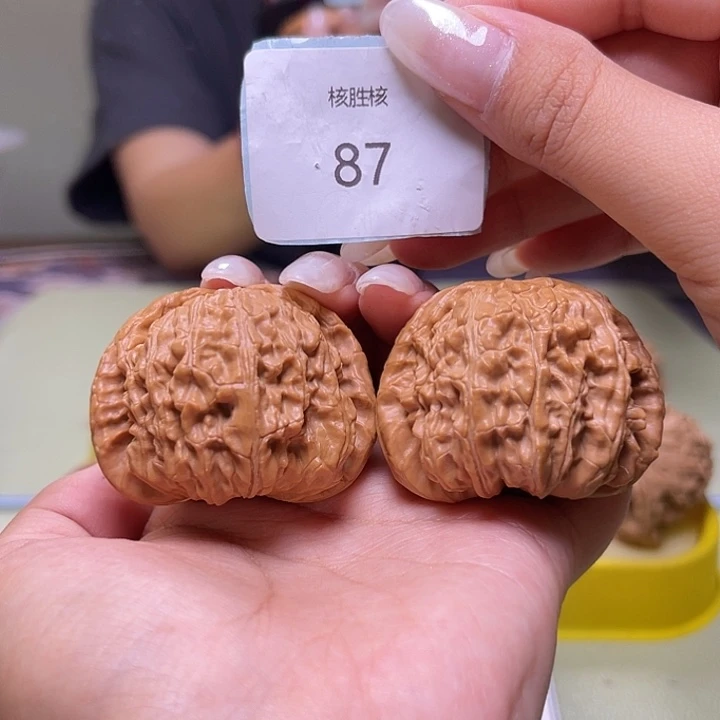 文玩核桃把件闷白46.87