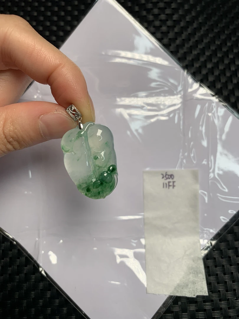 天然缅甸翡翠A货18K金镶嵌 11FF