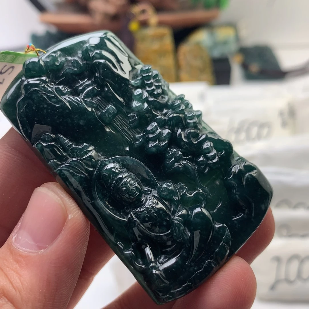 颈饰未镶嵌翡翠观音