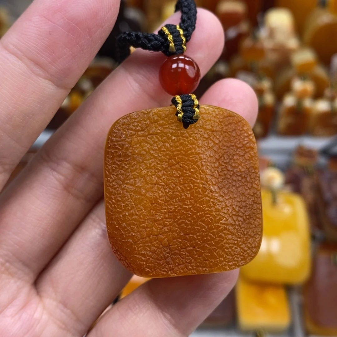 蜜蜡未镶嵌珠宝奇石