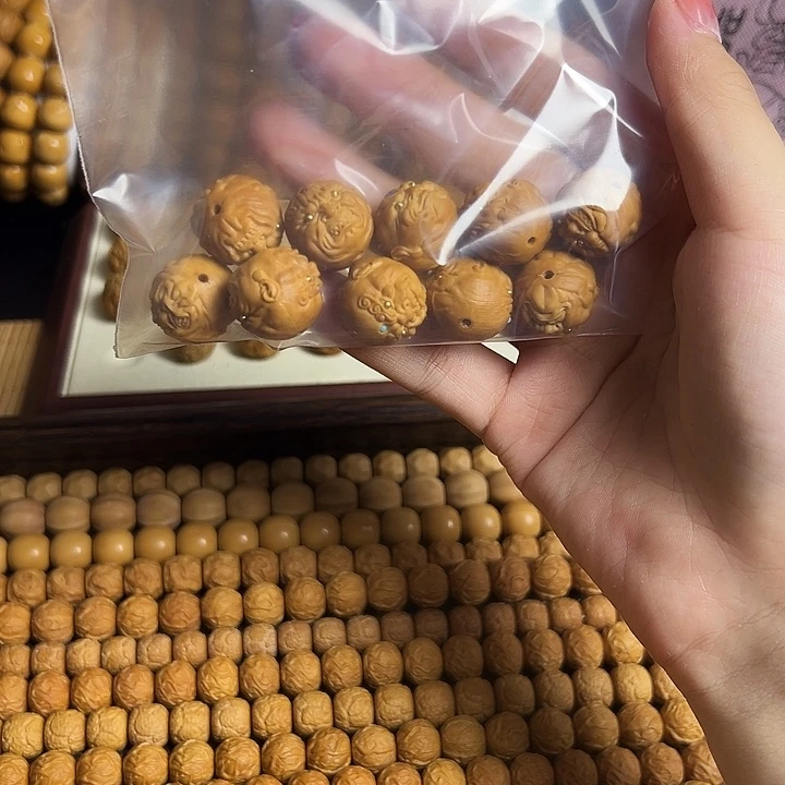 吊坠猴头核桃镶嵌款双面僧各款式袋子里任选一颗