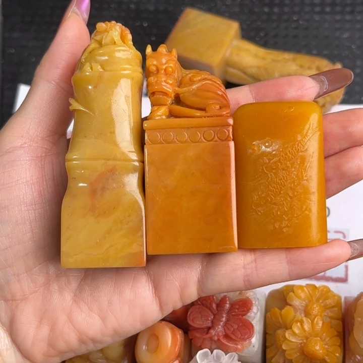 开***头印石寿山石现场纯手工制作工艺精美
