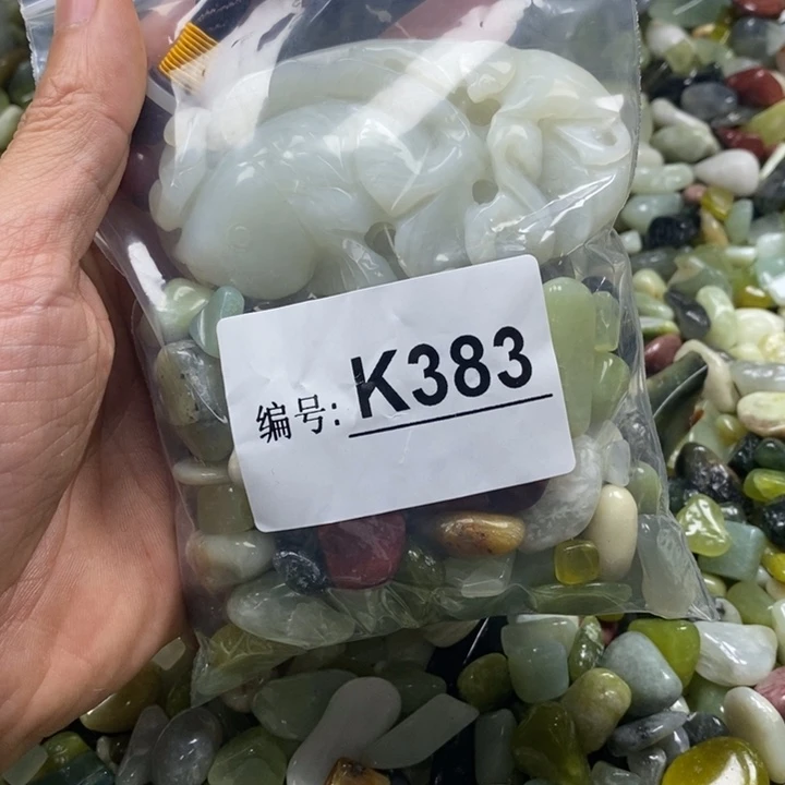 蛇纹石玉鱼缸石未镶嵌