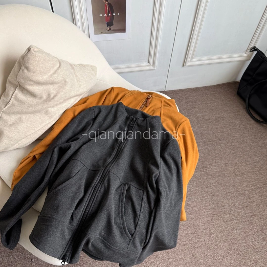 芊芊大码秋季复古简约立领拉链宽松显瘦短款外套【JQ77355】