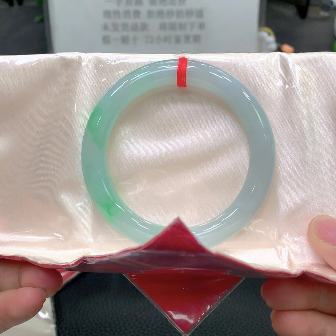 翡翠未镶嵌手镯55圆