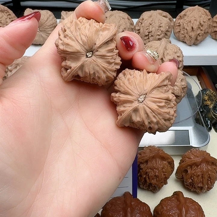 文玩核桃吊坠X****O40全品毕业对山地歪磨