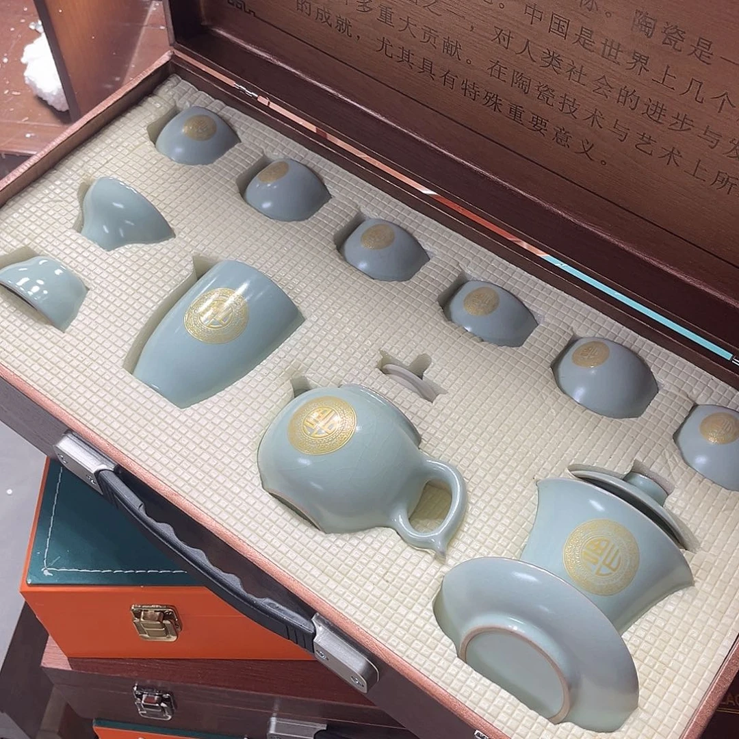 孤品茶具套装等。