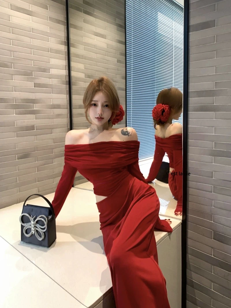 巧克少女纯欲红色设计感镂空一字肩连衣裙女春季收腰修身性感长裙