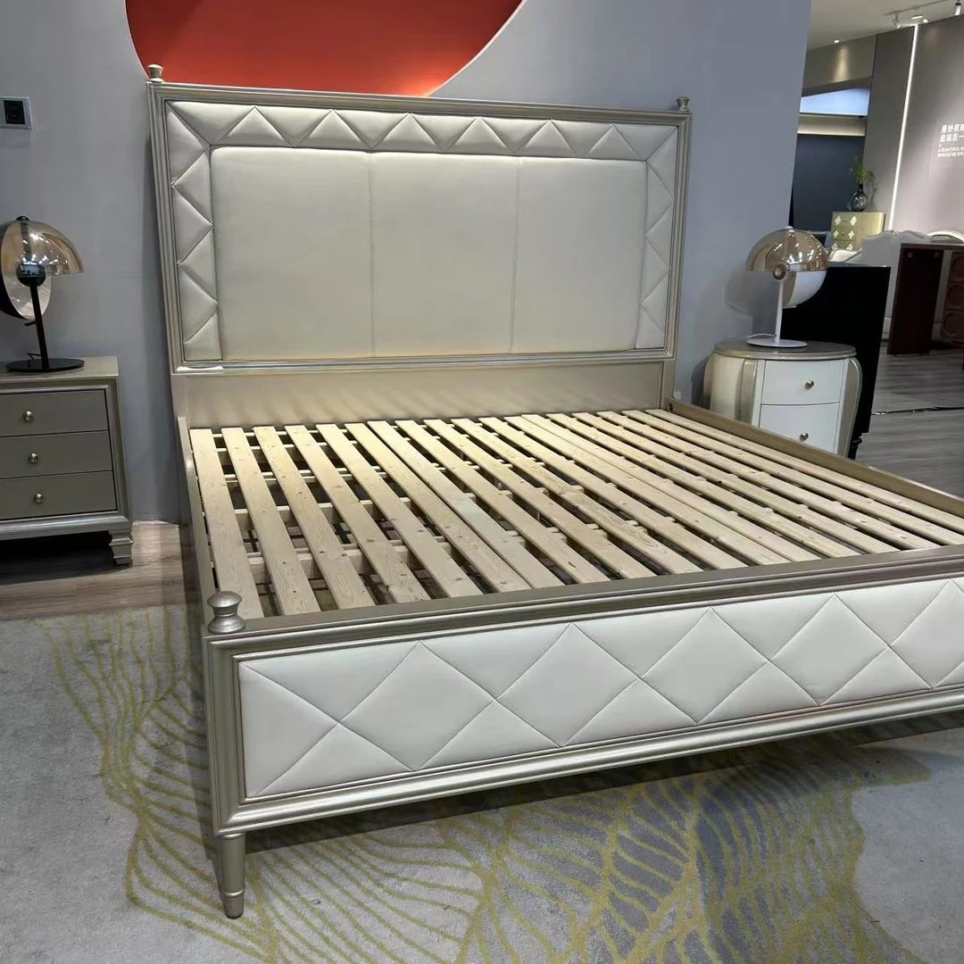 美式轻奢实木软包高靠背大床