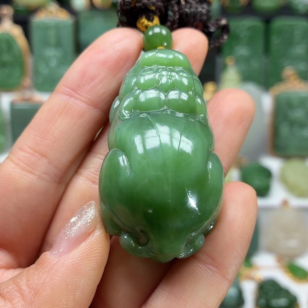 和田玉未镶嵌颈饰漏