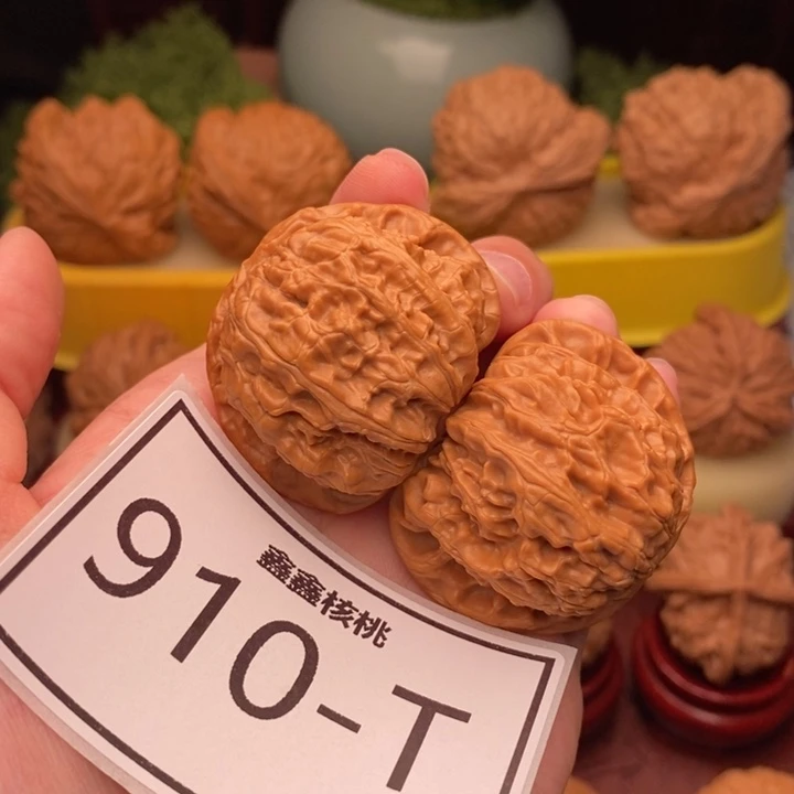 文玩核桃把件白狮40