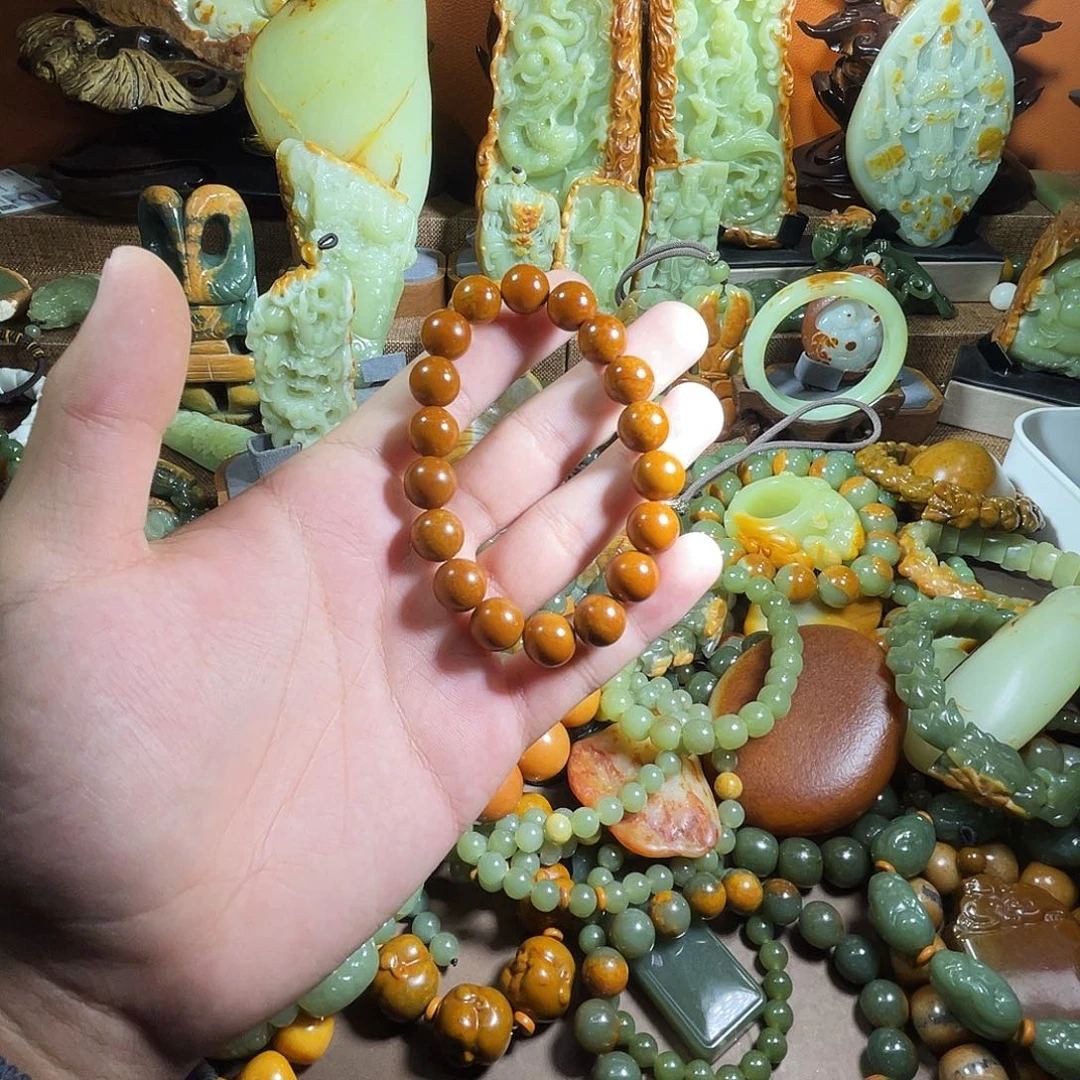 透闪石质玉未镶嵌珠宝奇石
