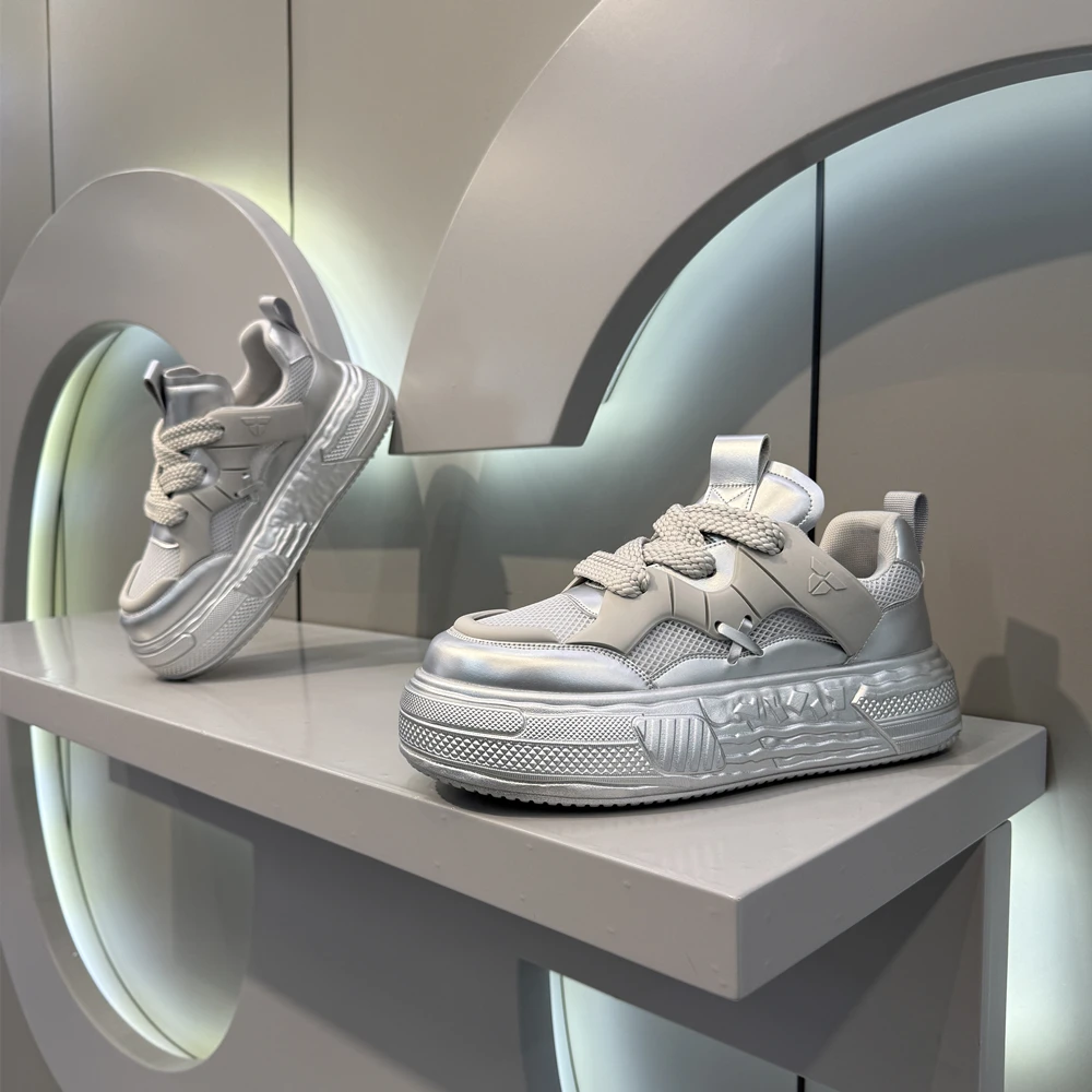 男鞋2025新款舒适透气时尚百搭网面鞋厚底低帮潮流增高男士潮鞋