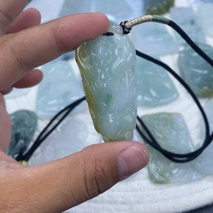 颈饰未镶嵌翡翠特色龙头