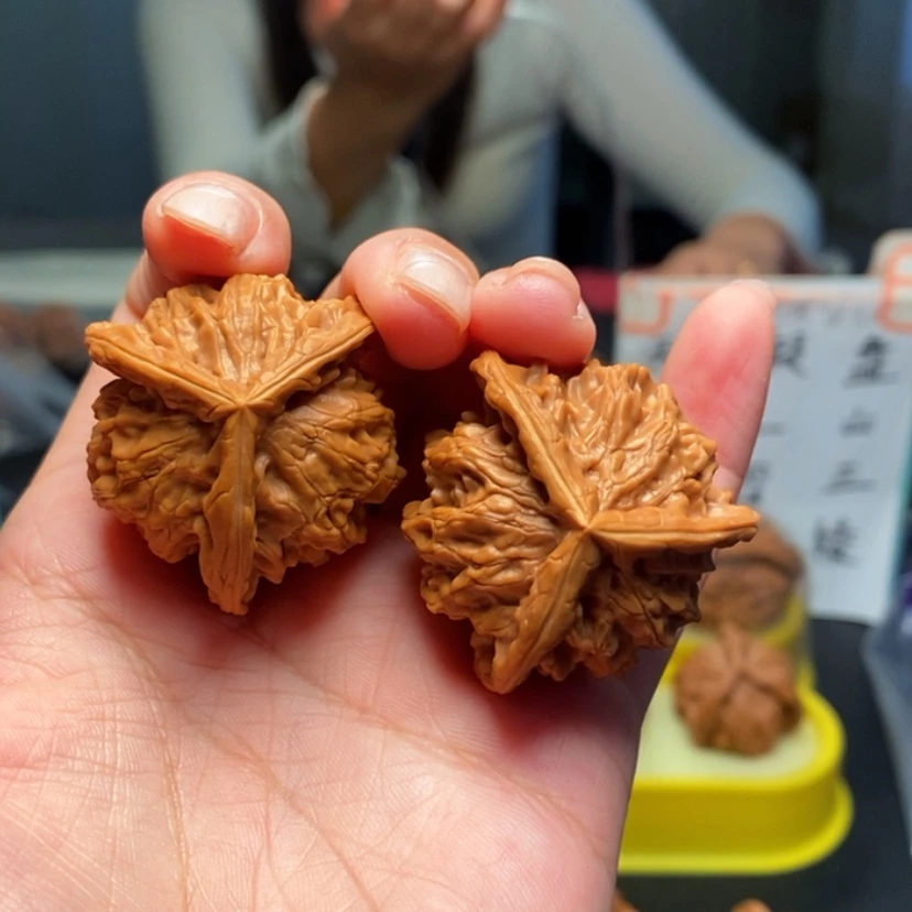 【闪购商品】把件桃核刘*洋14号三棱子，