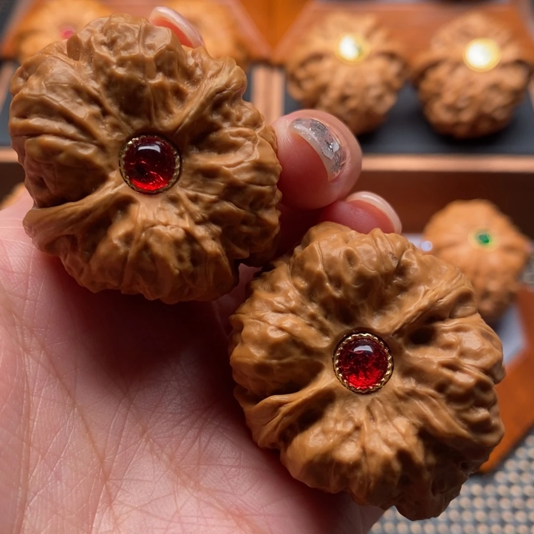 文玩核桃把件37尺寸三角哇