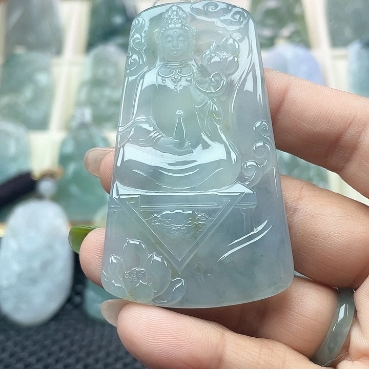 颈饰未镶嵌翡翠小*天然缅甸翡翠A货素衣观音