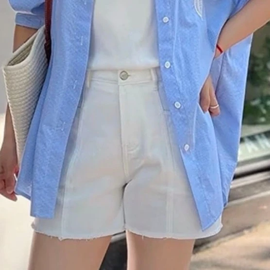 LIVELY・YAN俪研25夏季新款白色三分短裤宽松休闲时尚设计10198