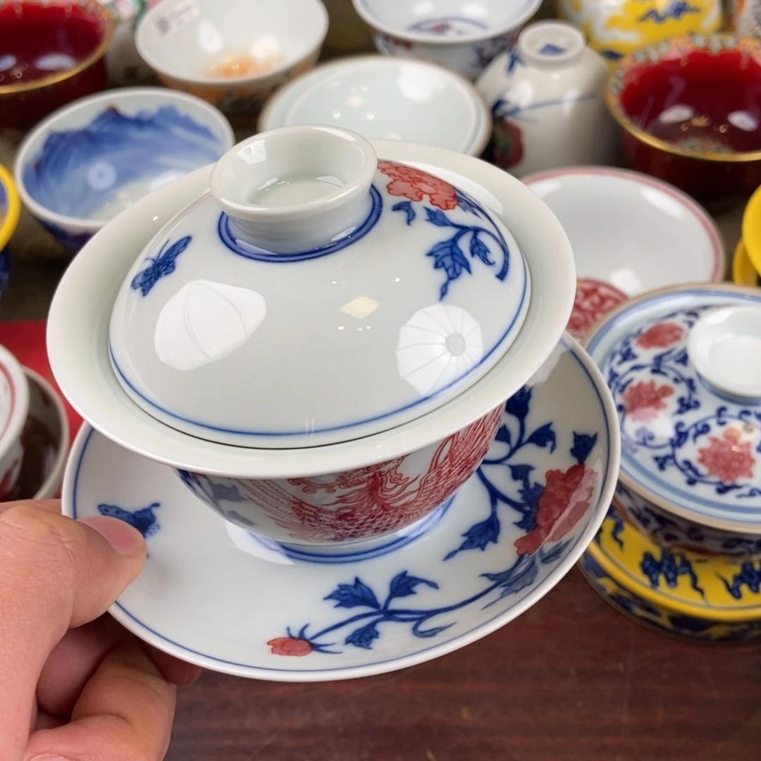 陶瓷艺术家的作品是一