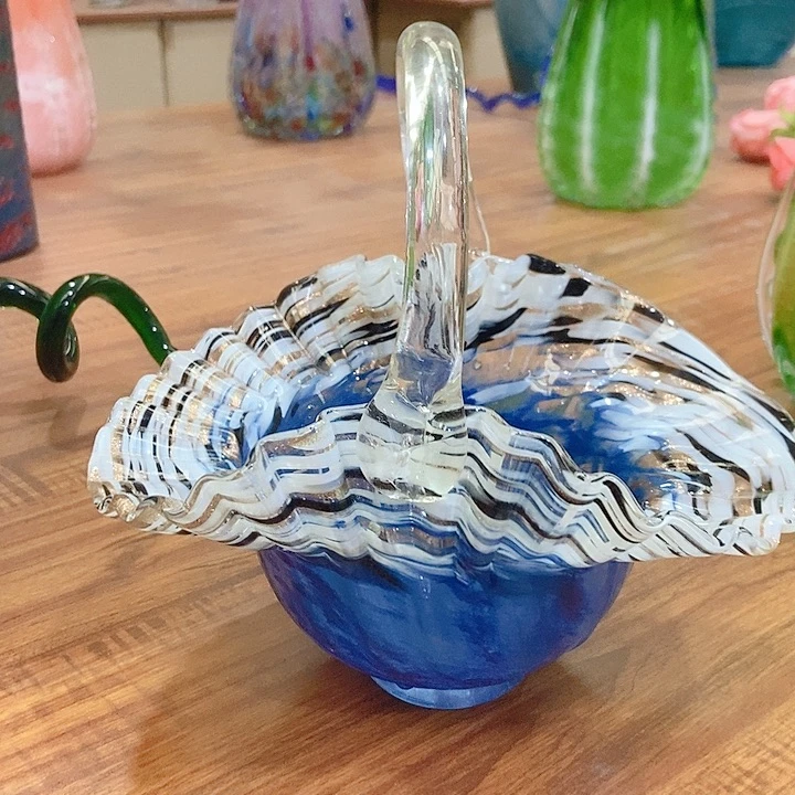 琉璃花瓶高度22厘米22厘米