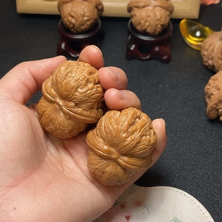 木质类狮子头 元宝