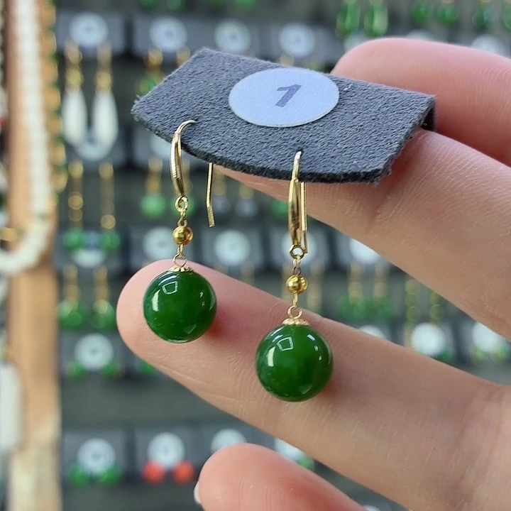 和田玉18K金镶嵌耳饰