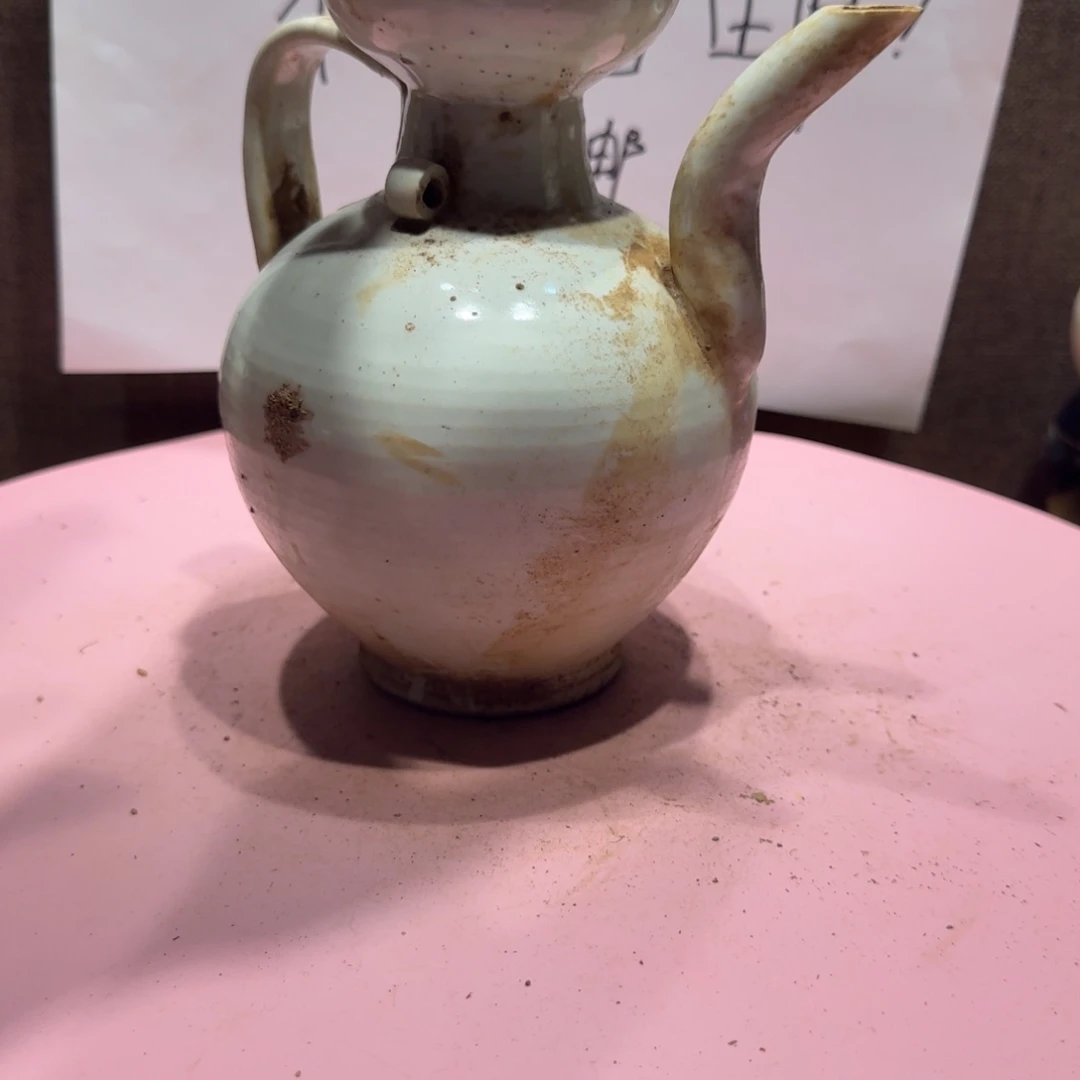 陶其他漂亮的小瓷瓶子