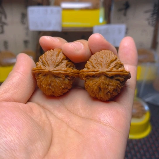 吊坠文玩核桃白狮