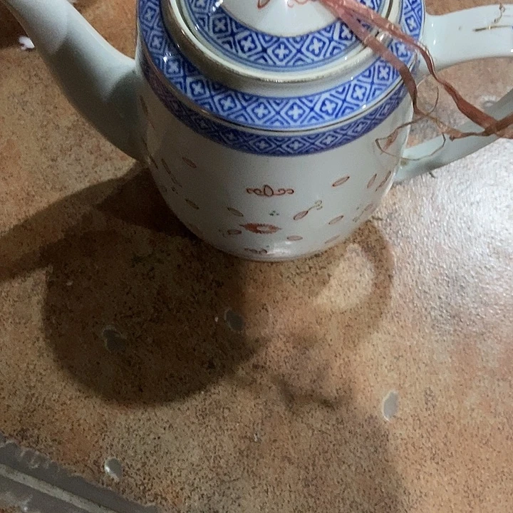 瓷片Zczchgfhftyggfrgdfhfffdghff