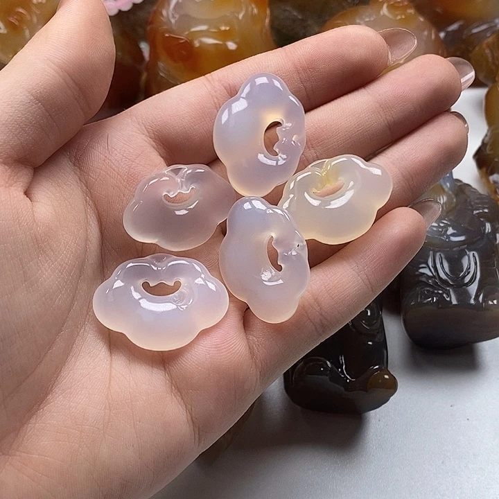 玛瑙/玉髓未镶嵌颈饰多样性发其一