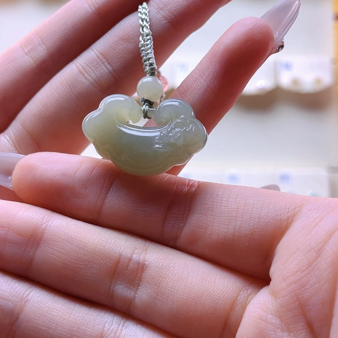 和田玉吊坠(赠链)未镶嵌0****.