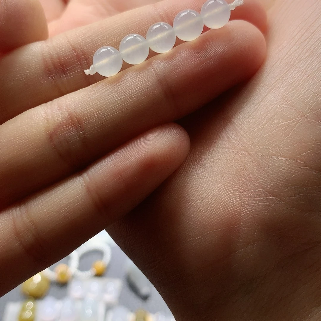 翡翠未镶嵌颈饰珠子