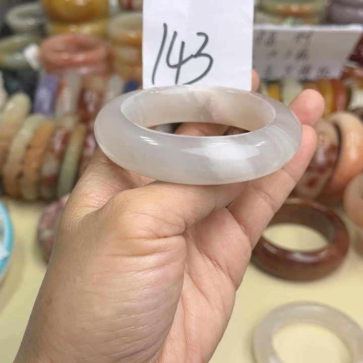 石英质玉圈口52.7未镶嵌