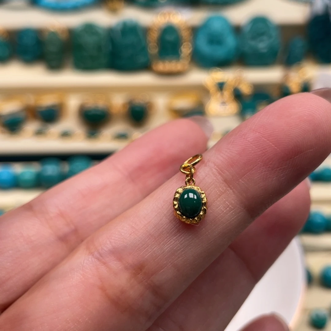 18K金镶嵌绿松石珠宝奇石