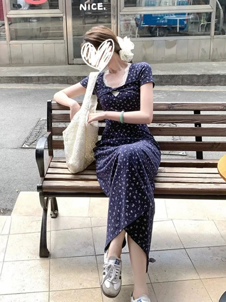 【春日梨泰院】蕾丝拼接镂空V领短袖碎花连衣裙女夏季修身显瘦长裙