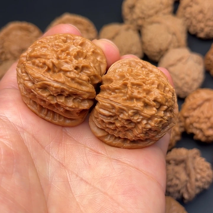 文玩核桃把件白狮子38