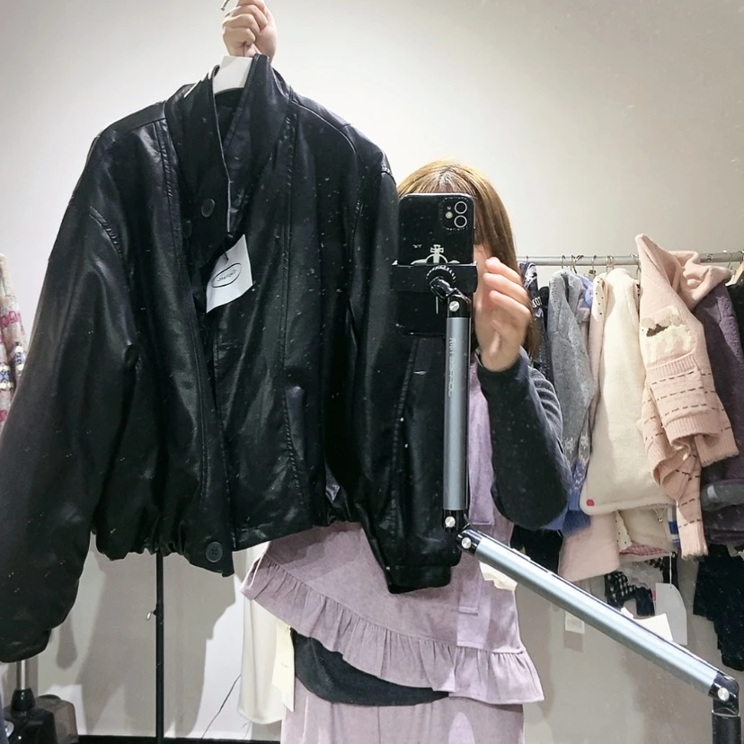【闪购商品】黑色棉服