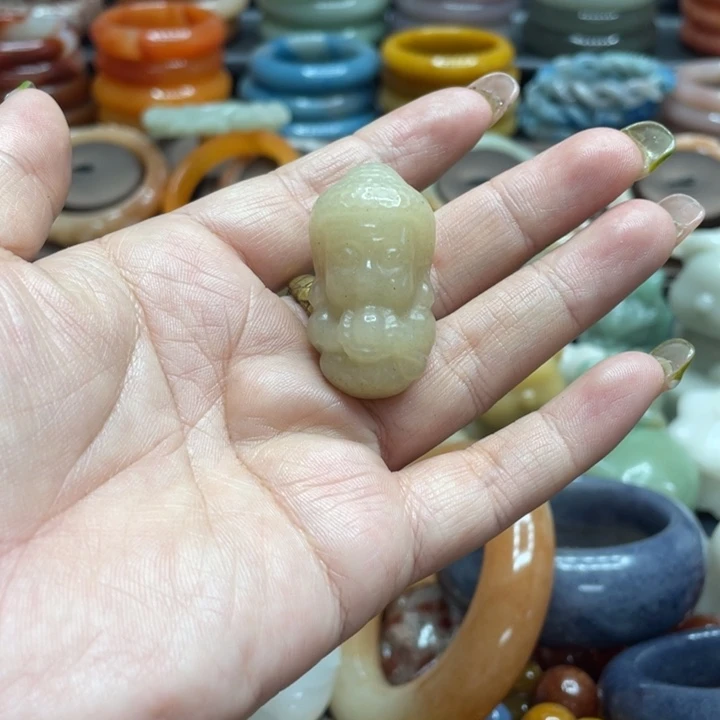 颈饰合金石英质玉