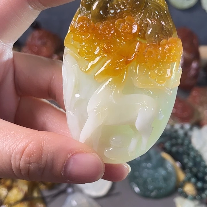 蛇纹石玉未镶嵌挂件
