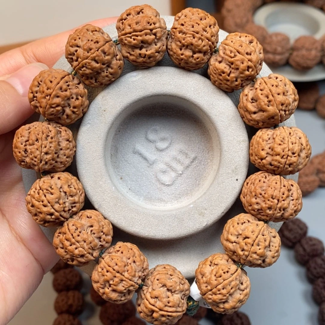 金刚菩提吊坠巨肉平头平尾梅花19.5