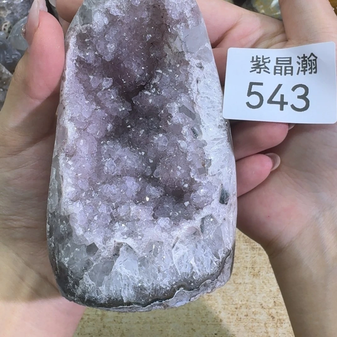未镶嵌水晶大型摆件（非配饰）