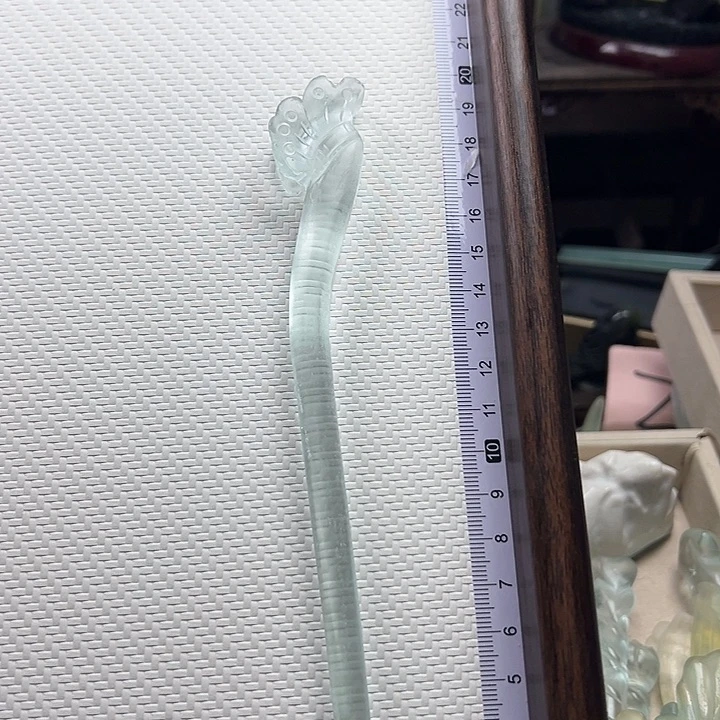 蛇纹石玉未镶嵌发簪蝴蝶