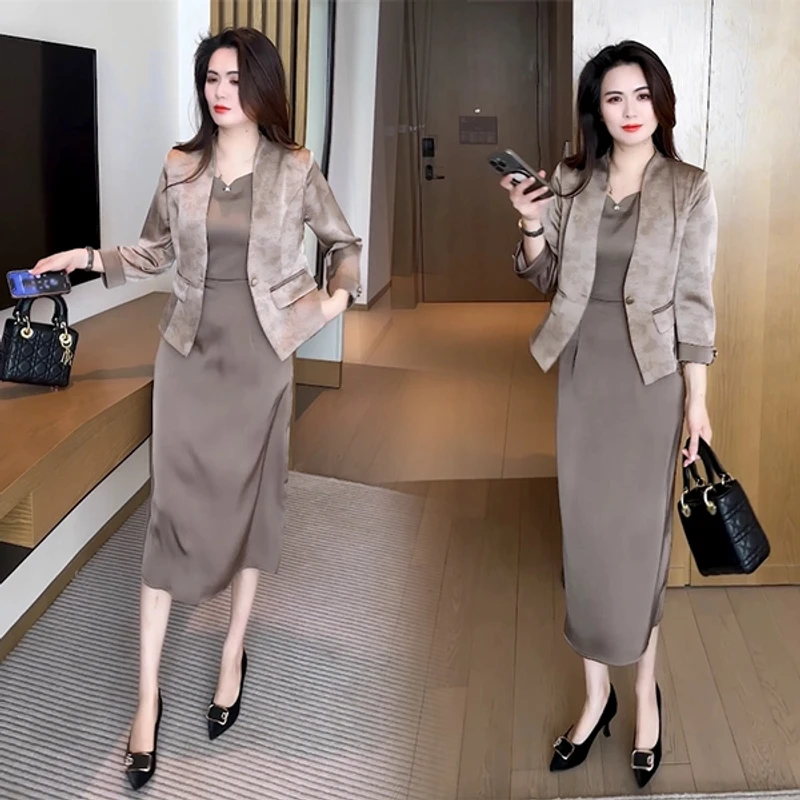 2025早春新款穿搭气质显瘦遮肉时尚洋气休闲减龄连衣裙名媛裙子35