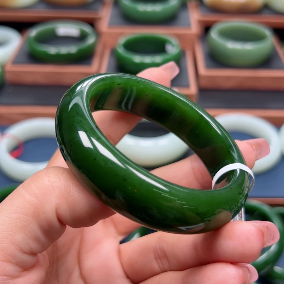 未镶嵌手镯和田玉（碧玉）