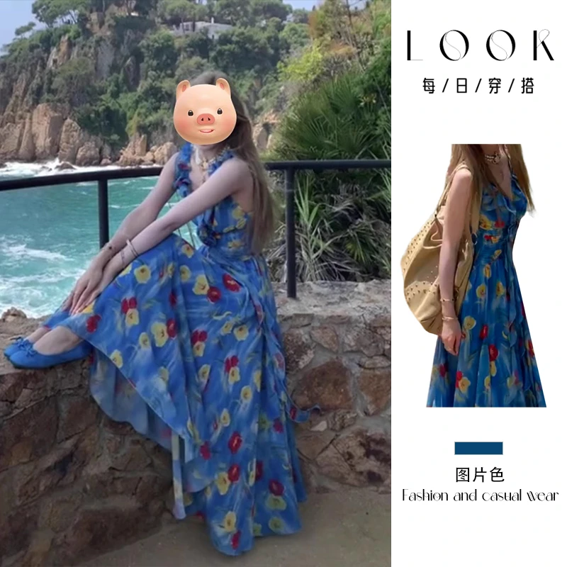 海边度假气质蓝色v领碎花连衣裙子女夏季收腰露背大裙摆沙滩长裙