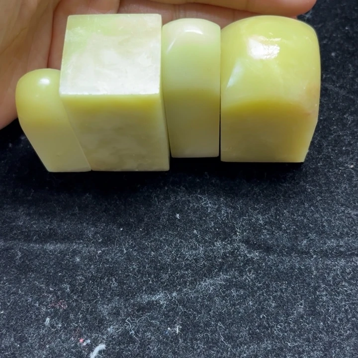 青田石然****帅。。。。。。。。。。，，