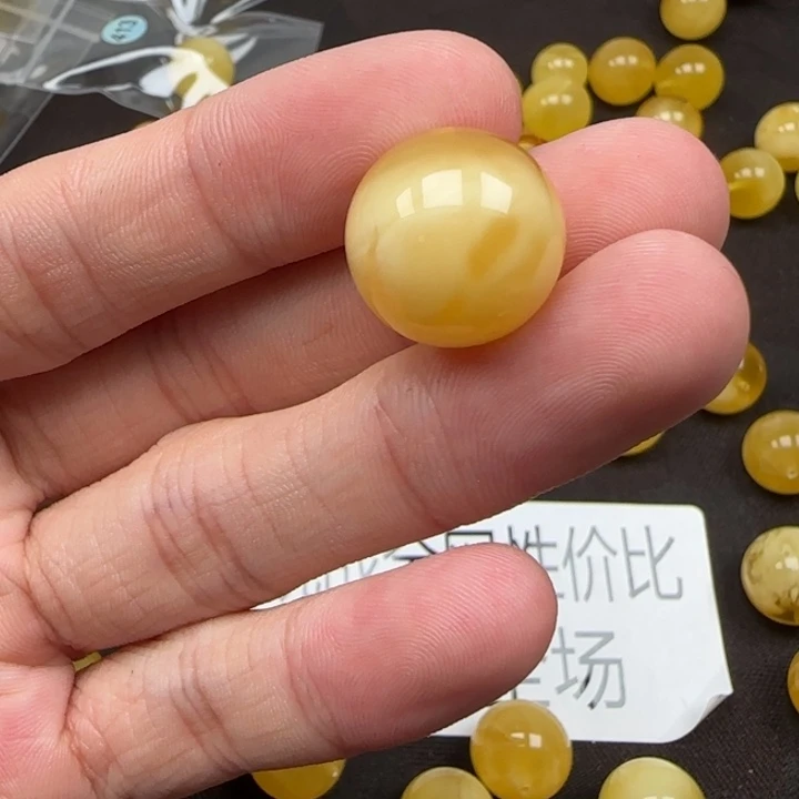 未镶嵌琥珀裸石天然422