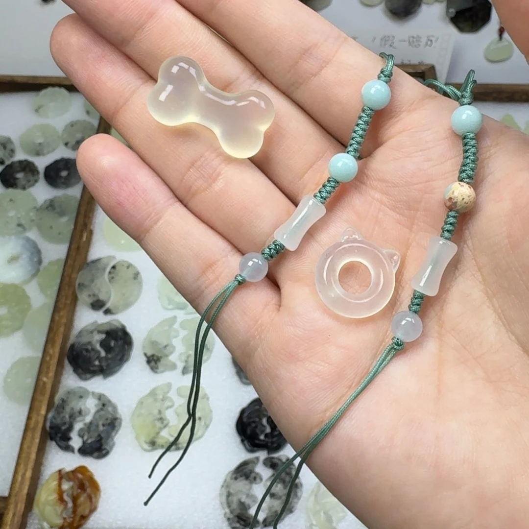 南***兄蛇纹石玉未镶嵌项链